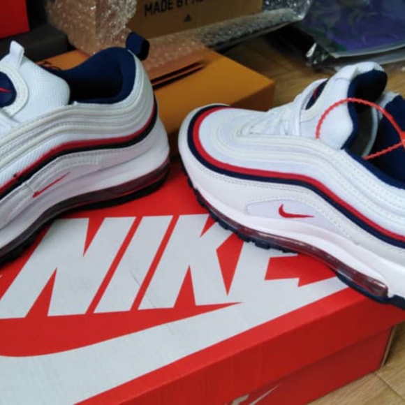 Nike Shoes - Nike sneakers